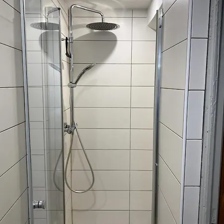 Optimise Et Lumineux - Sanitaires Partages - Tres Proche Commerces Apartment Brest